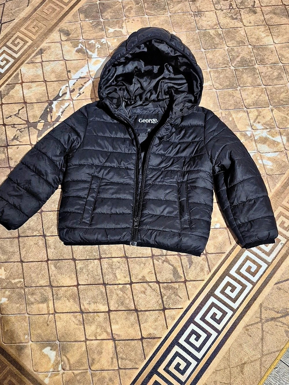 🍀5/30🍀George Kids Black Puffer Jacket Size 4T Like New